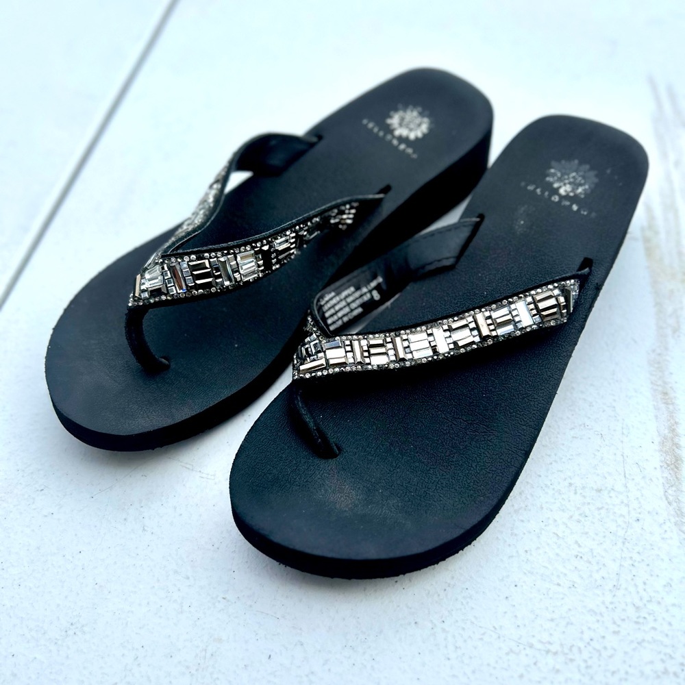 Yellow Box Women’s Rhinestone Flip Flop Size 8